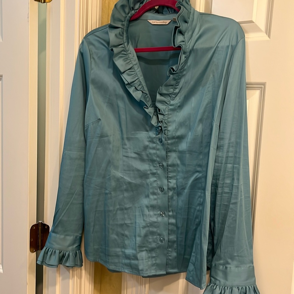 Ultra feminine poplin ruffle muck button up blouse